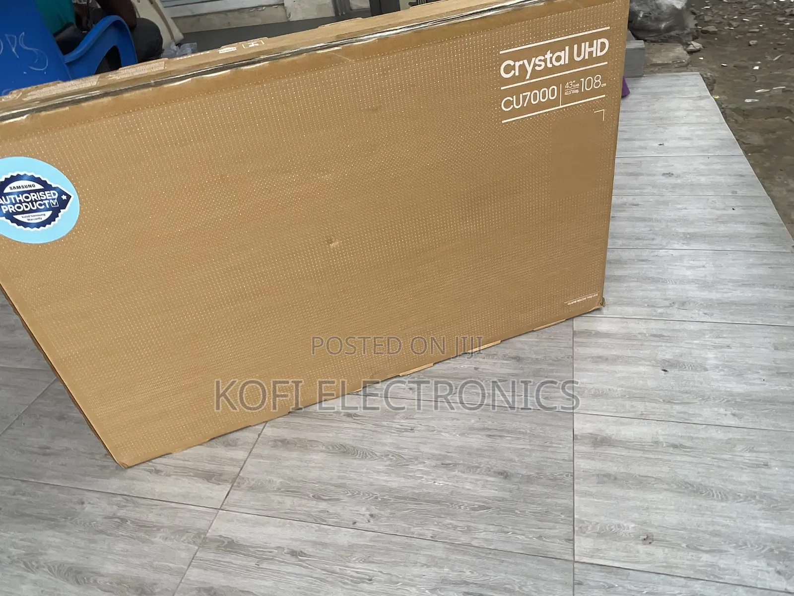 Slim Lift Stand Samsung 43′′ Crystal UHD Smart TV (2023)