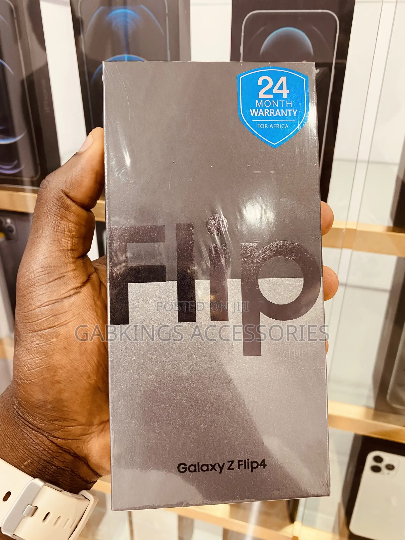 New Samsung Galaxy Z Flip4 256 GB