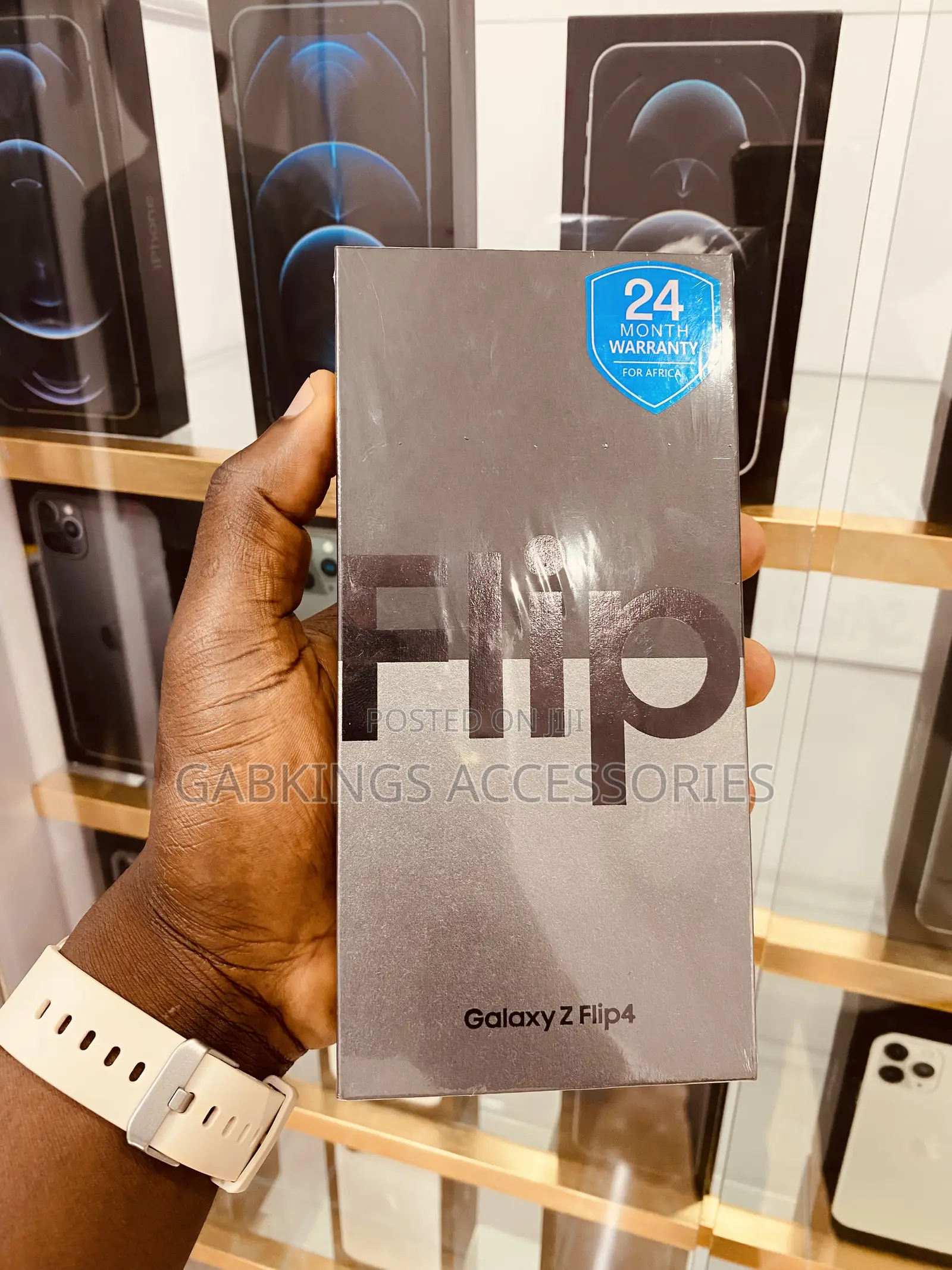 New Samsung Galaxy Z Flip4 256 GB