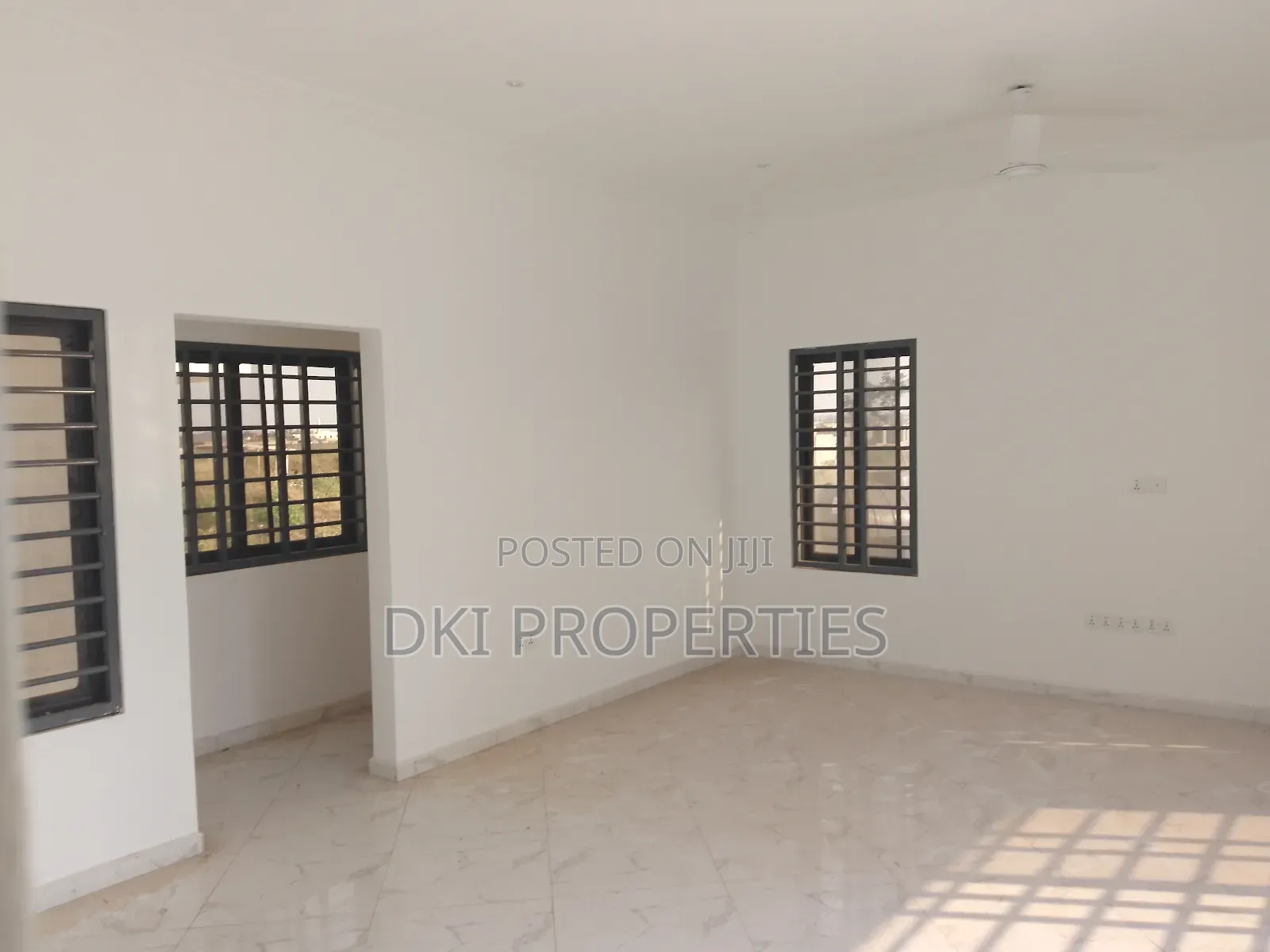 3bdrm House in Dki Properties, Adenta for sale