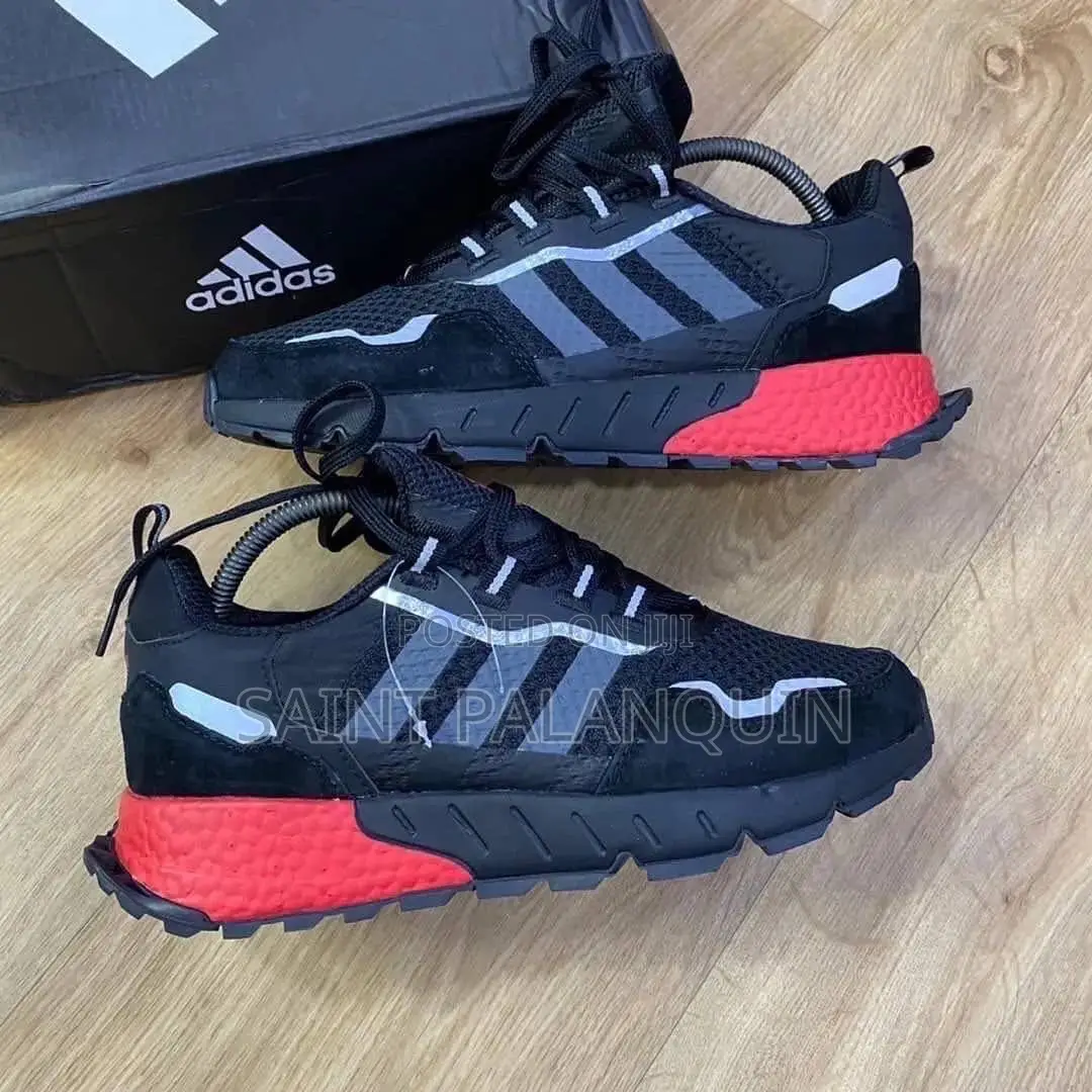 Adidas Sneakers