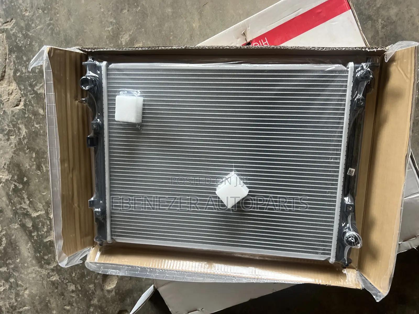 Kia Sorento 2014,2015 Radiator Water Tank