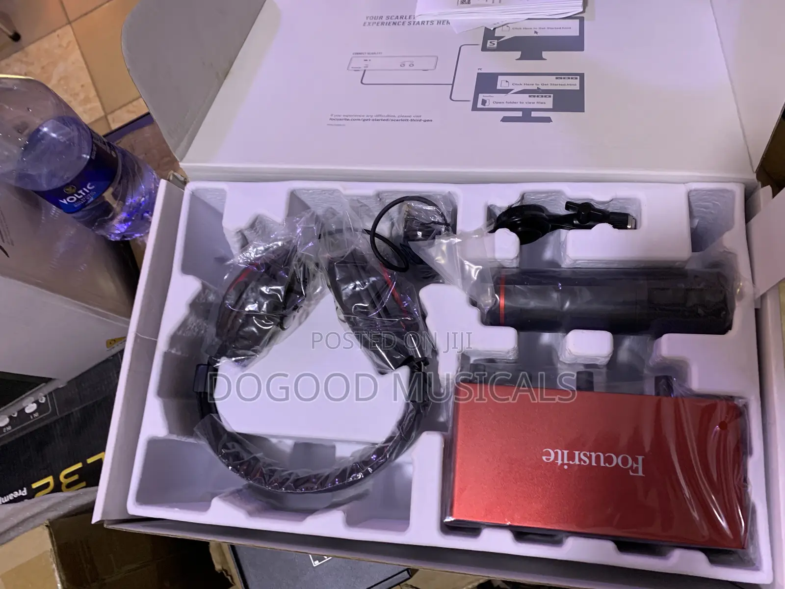 FOCUSRITE SCARLETT SOLO STUDIO 3rd Gen Recording Bundle