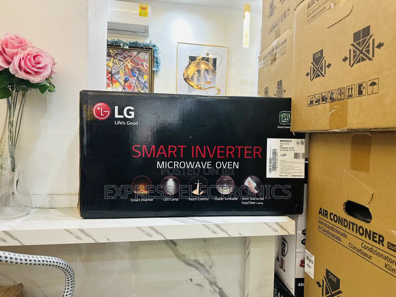New Slim Design LG MH8265CIS Microwave Oven 42L