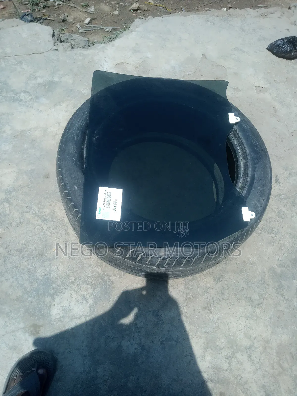 Nissan Navara 2020 Back Door Glass Tinted