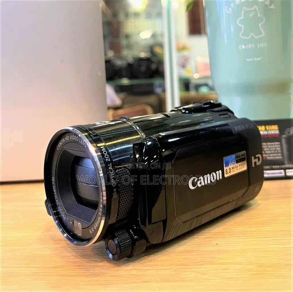 Canon VIXIA HF20 (32 GB) HD Flash Media Camcorder