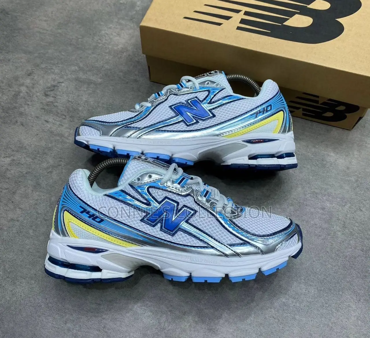 New Balance 740