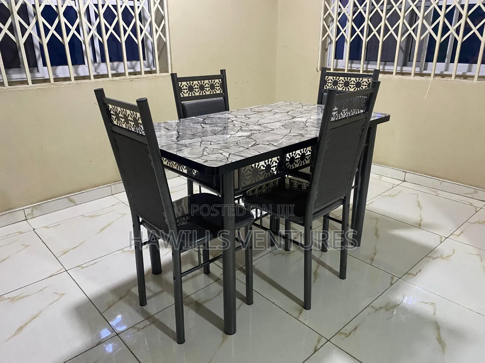 Dining Set 4