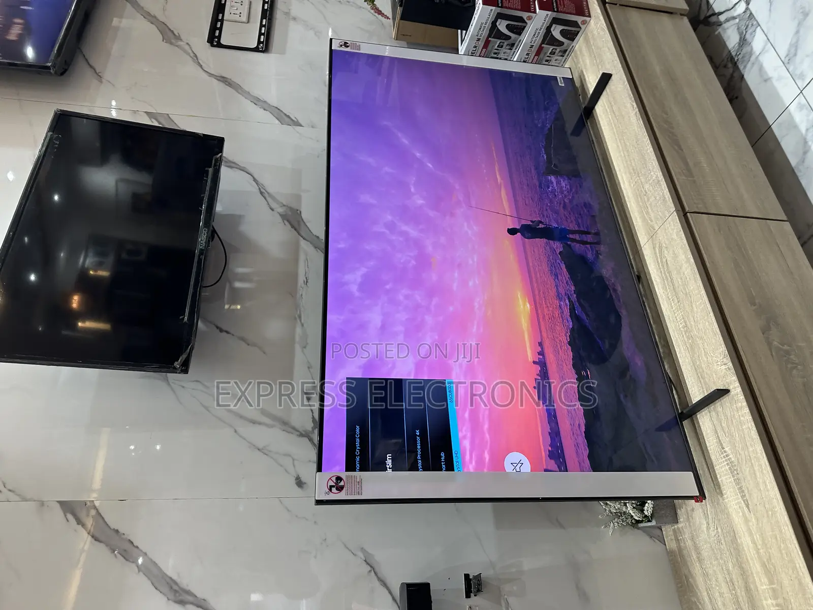 Durable Materials Slim Uhd Smart Samsung 55”Cu8000