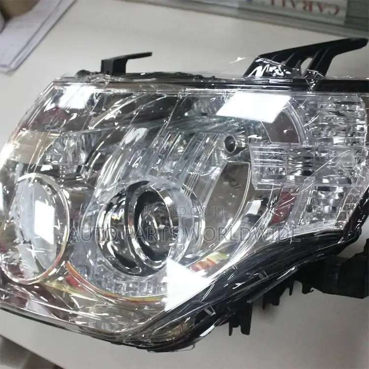 Mitsubishi Pajero Headlamp