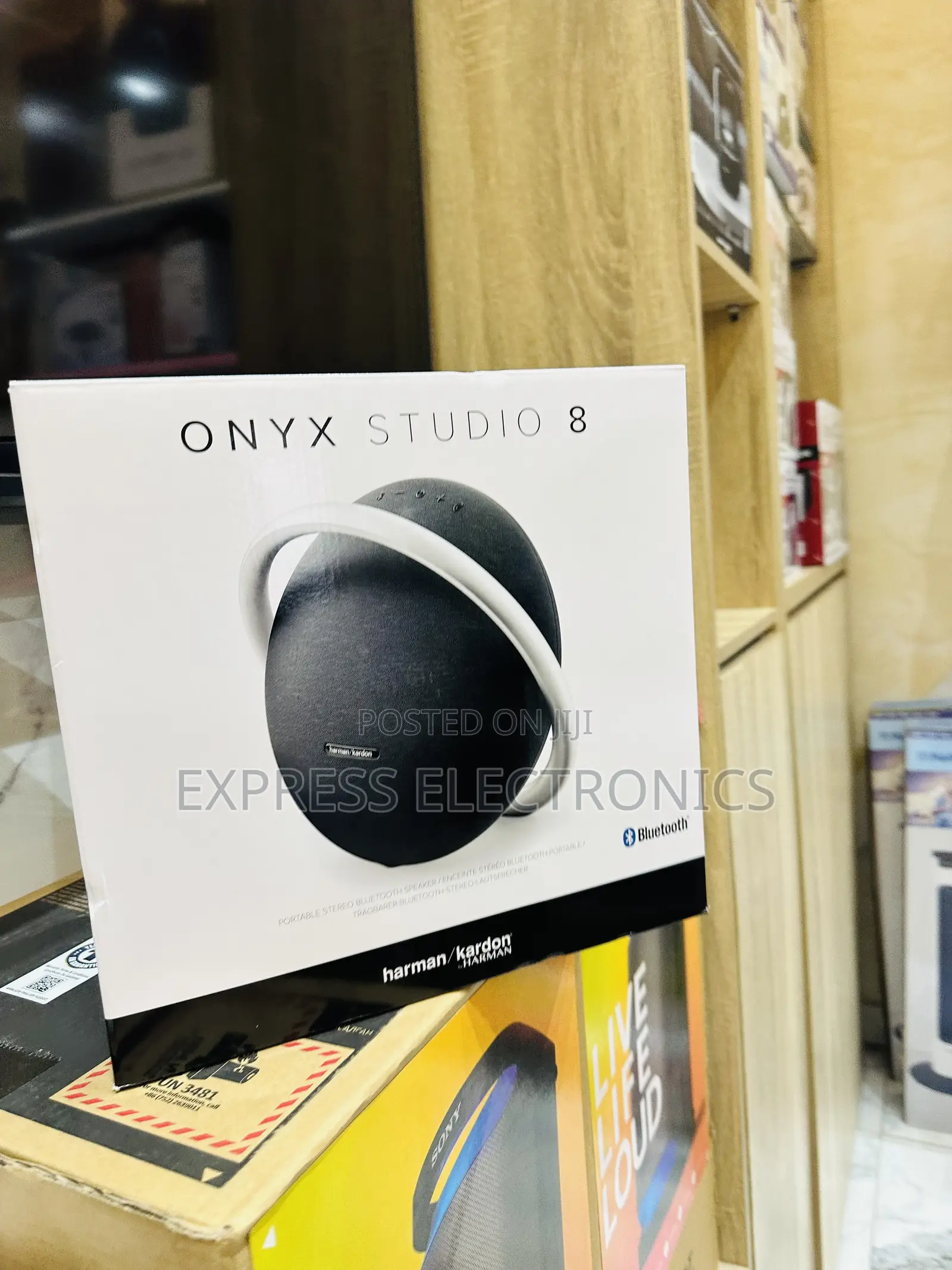 Dynamic Design Onyx 8 Bluetooth Speaker