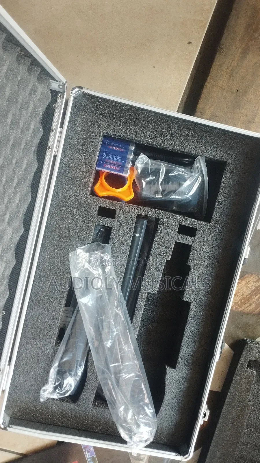 AST 8000 Sure Microphone
