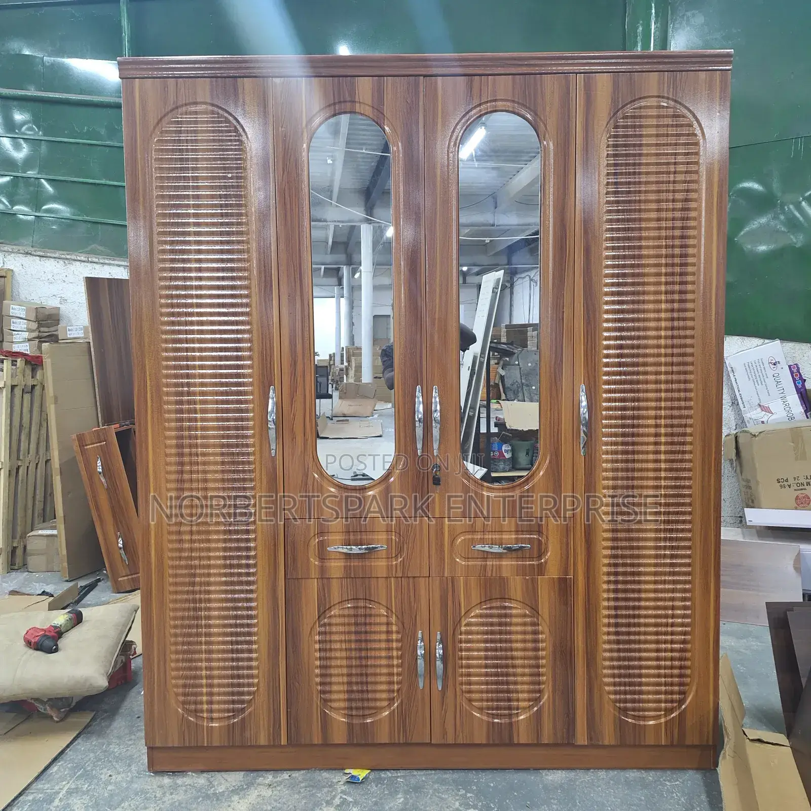 Wardrobe (Four Doors)