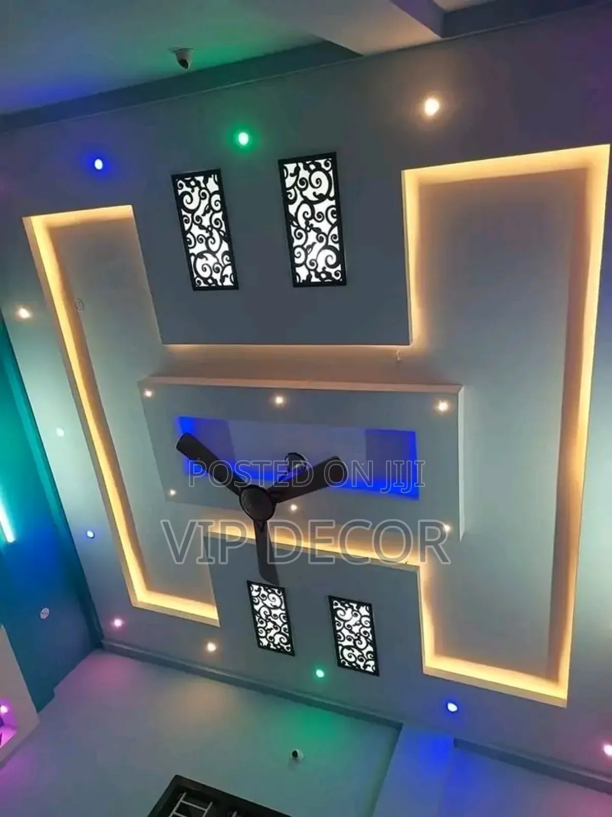 Excellent P.O.P Decor