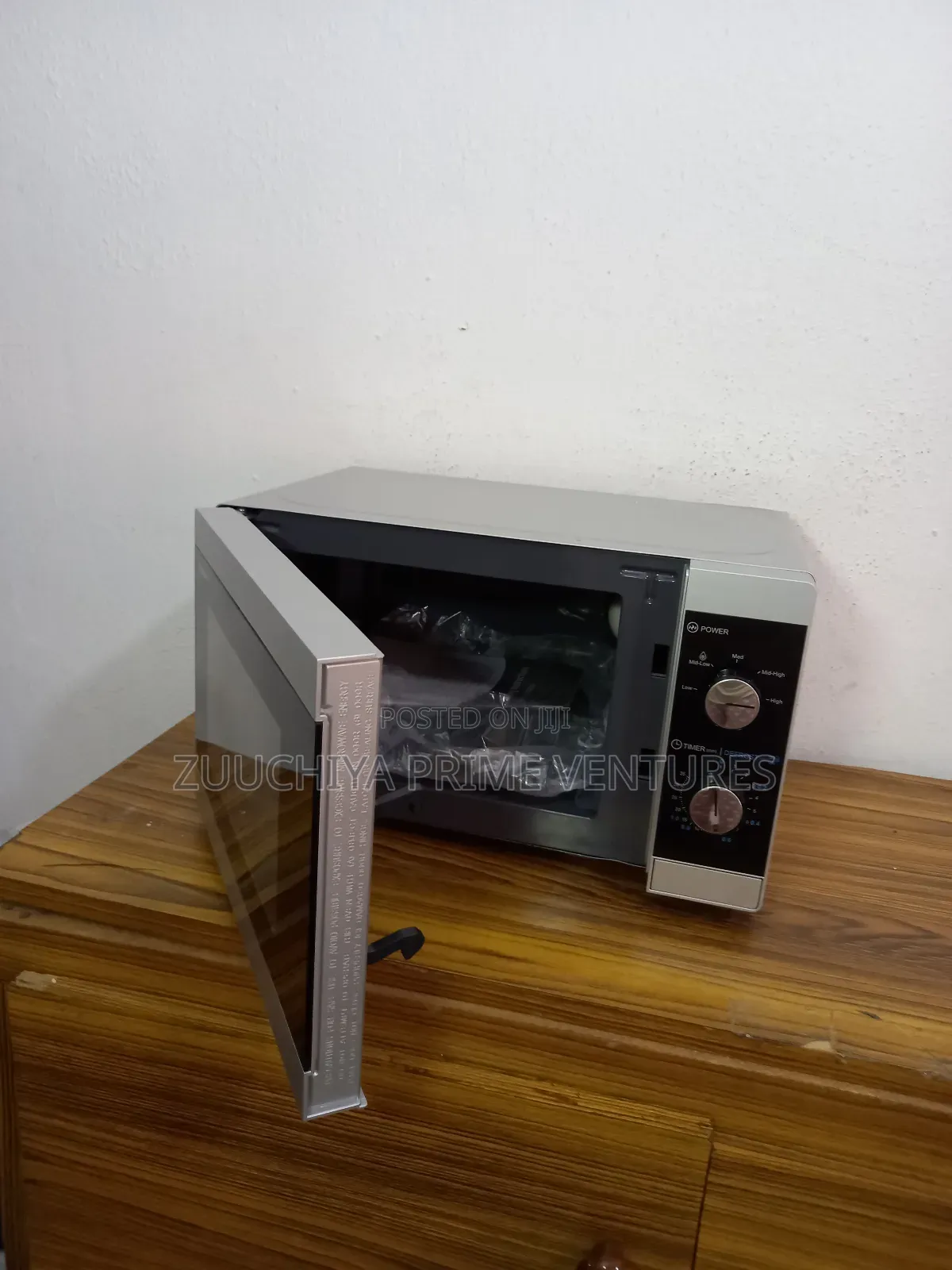 20.L Sharp Microwave From Uk