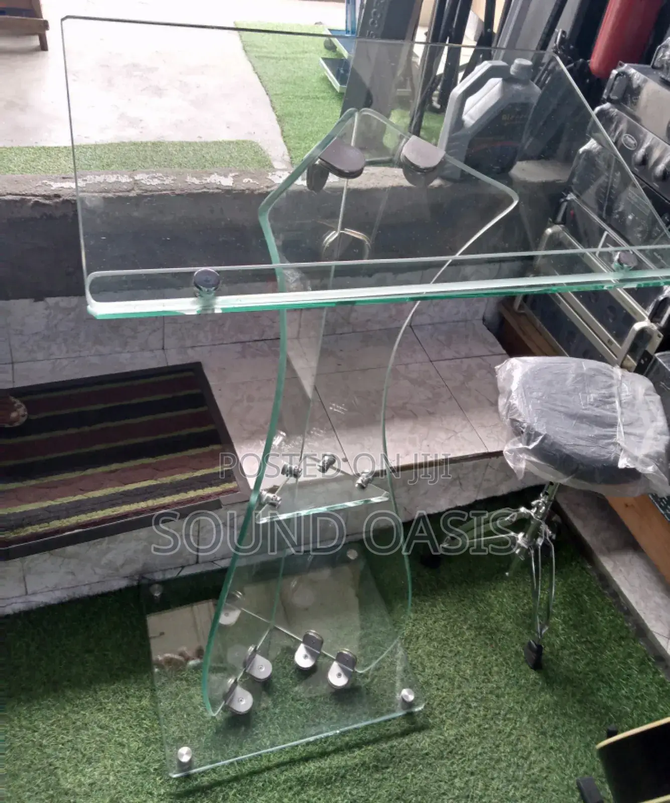 Glass Pulpit (Sleek)