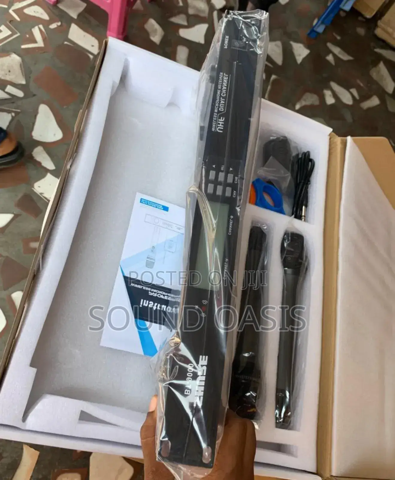 Shure BT-9090 Dual Wireless Microphone UHF