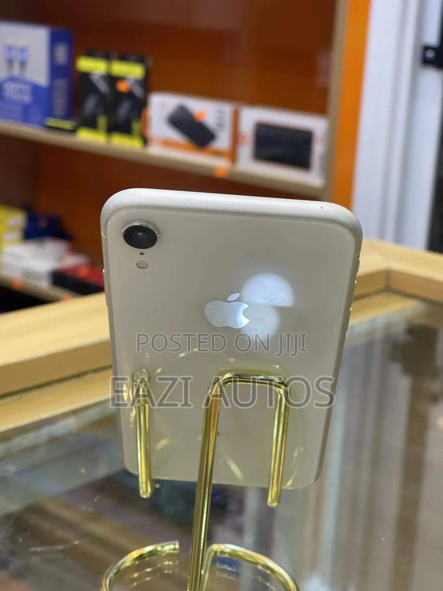 Apple iPhone XR 64 GB White