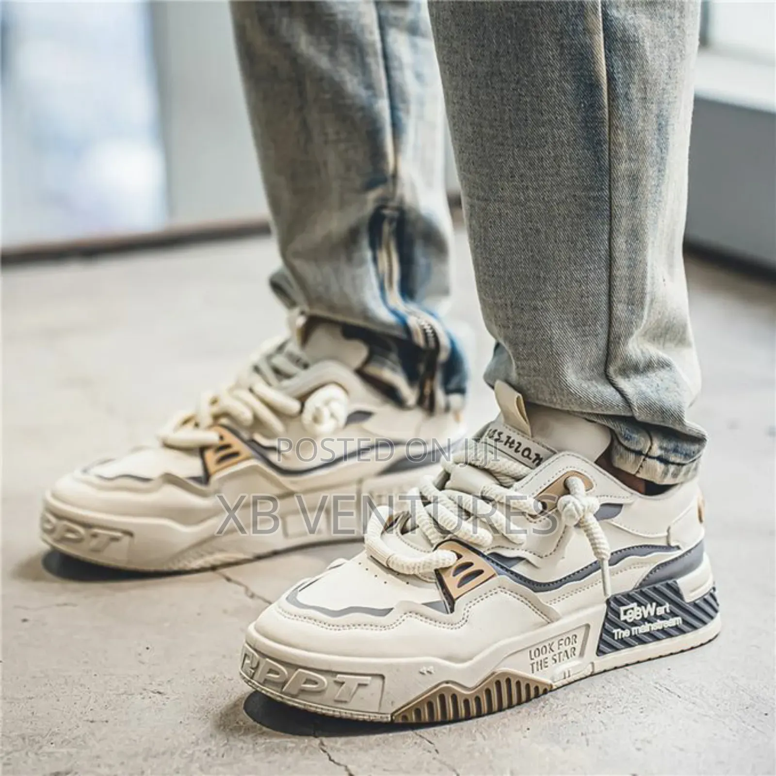 Casual Sneakers