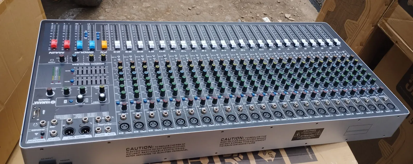 Yamaha 16 Channel Raw Mixer
