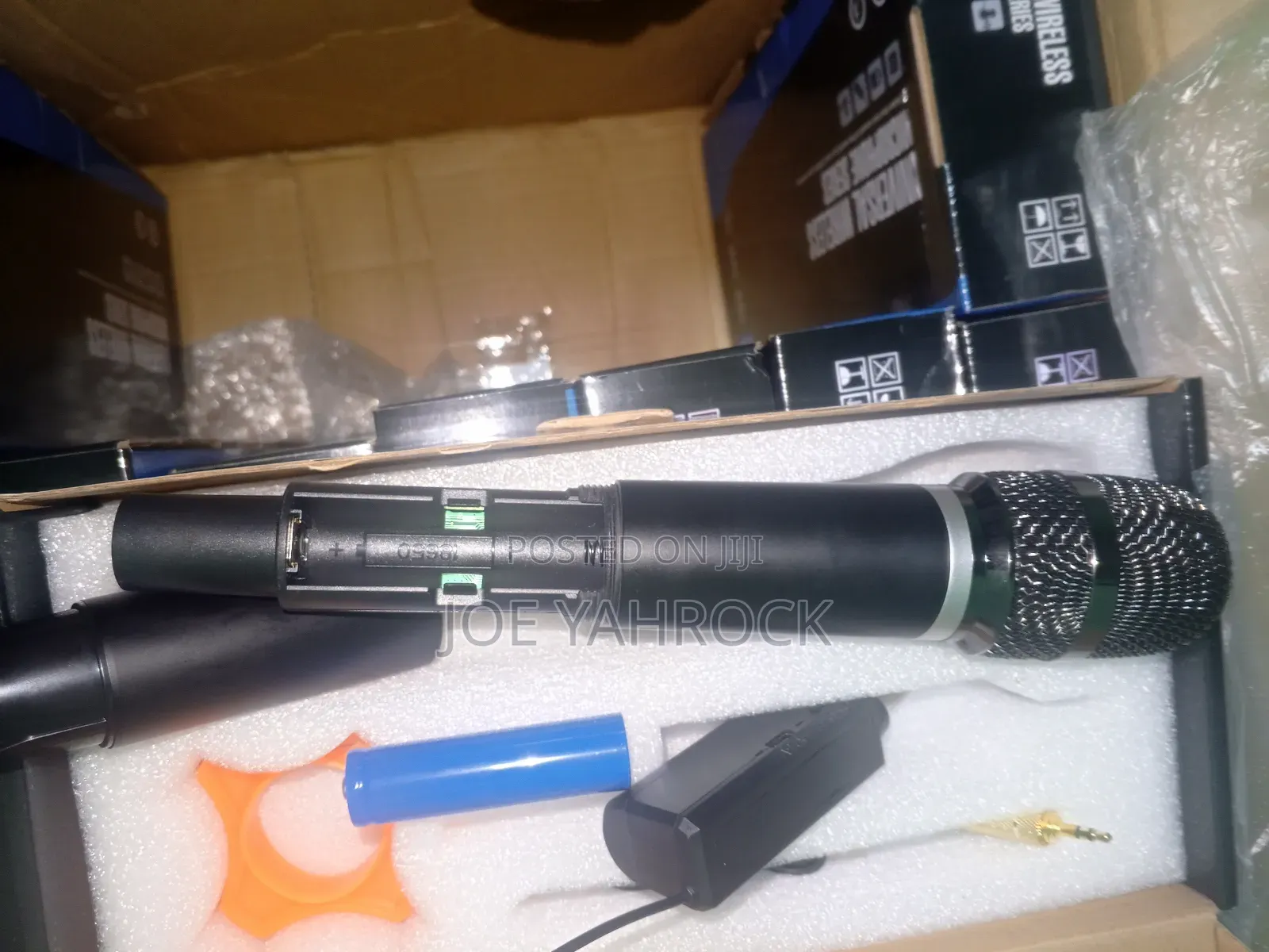 Personal Chargeable UHF Cordless Mic