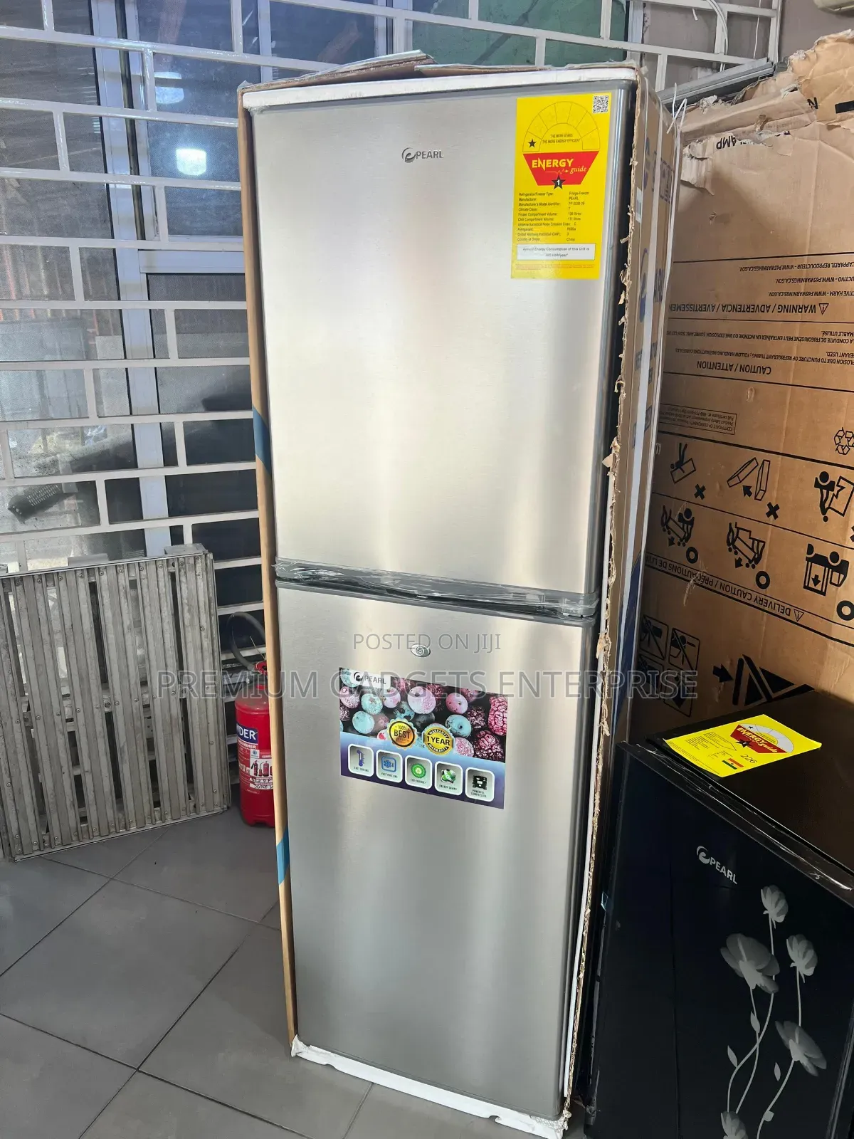 Pearl 211ltrs Double Door Refrigerator, 5 Draws Freezer