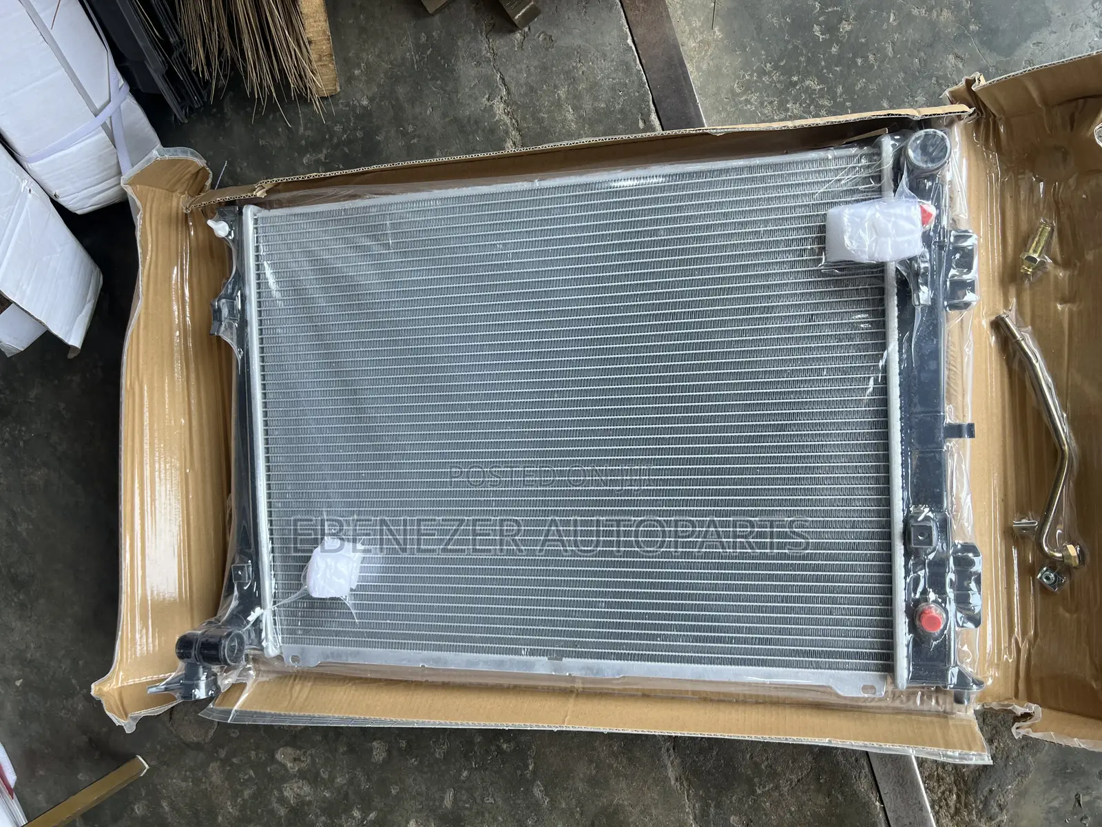 Hyundai Sonata Radiator Water Tank 2012 2013 2014