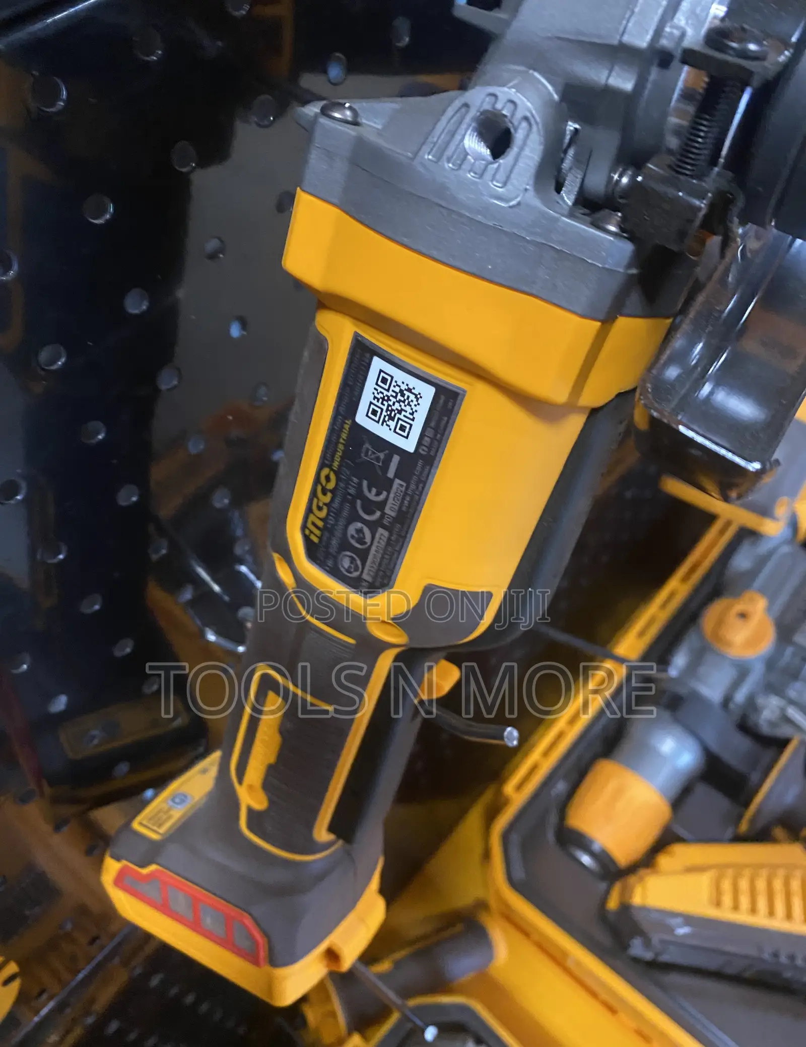 INGCO Cordless Angle Grinder - CAGLI211156