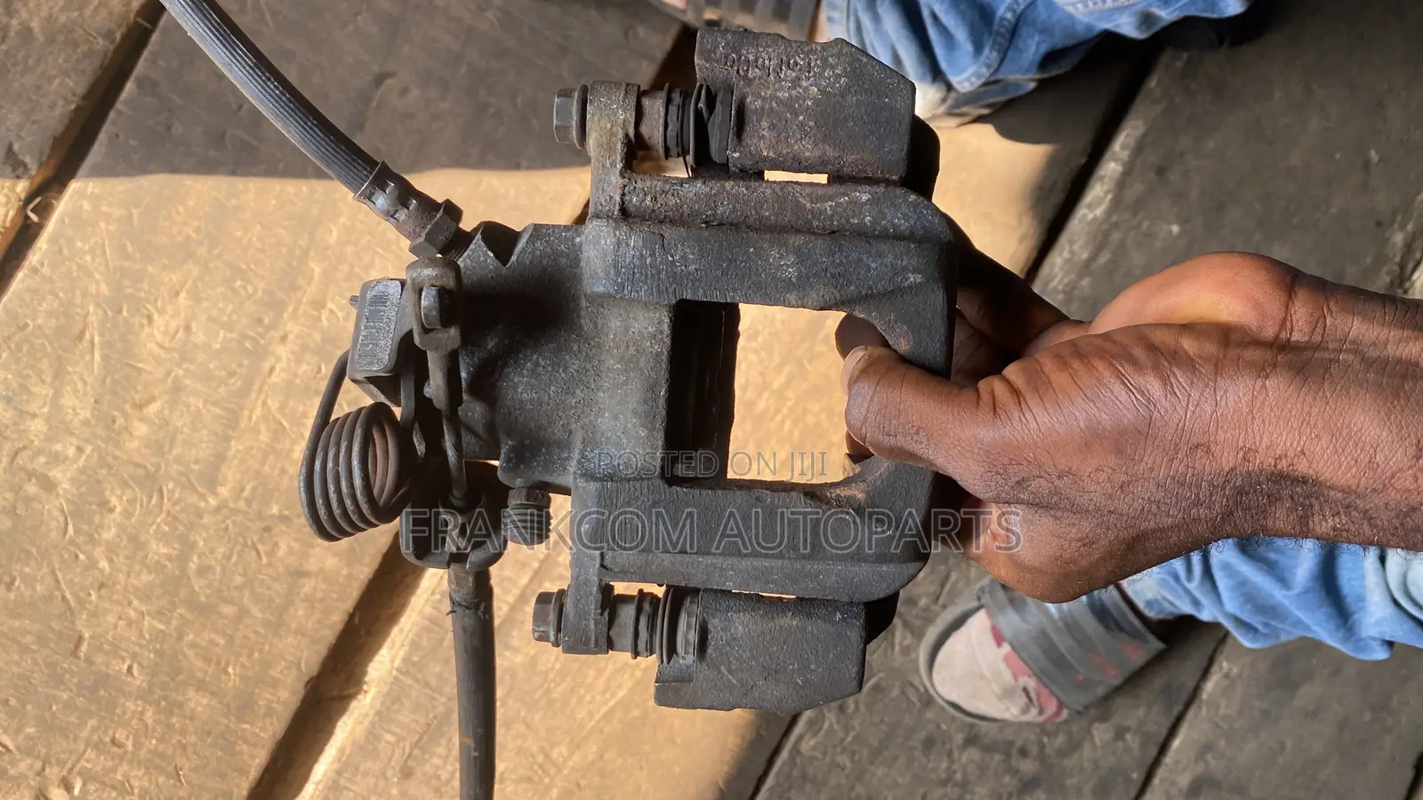 Ford Explorer 2012-2015 Rear Back Caliper