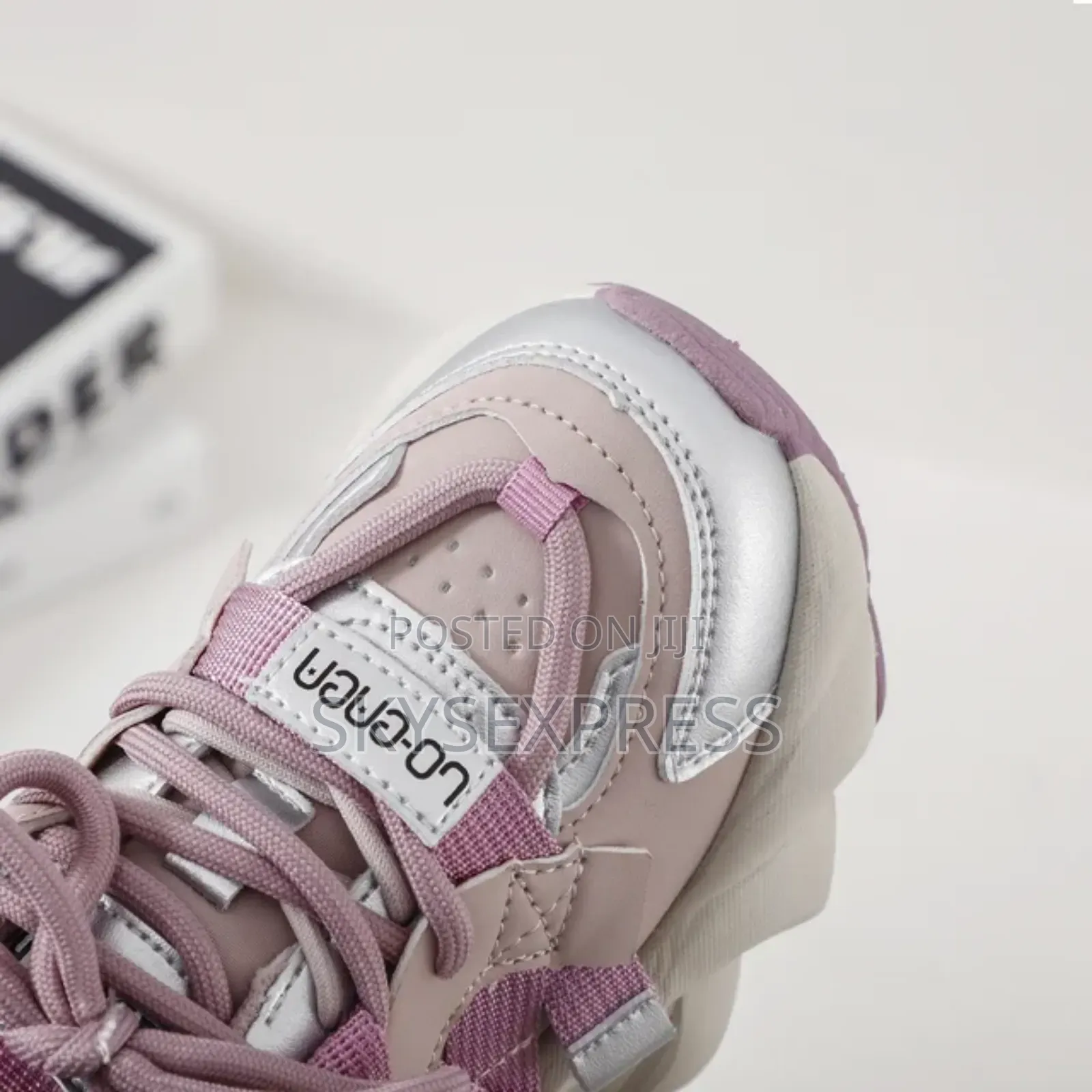 Beautiful Girls Sneakers