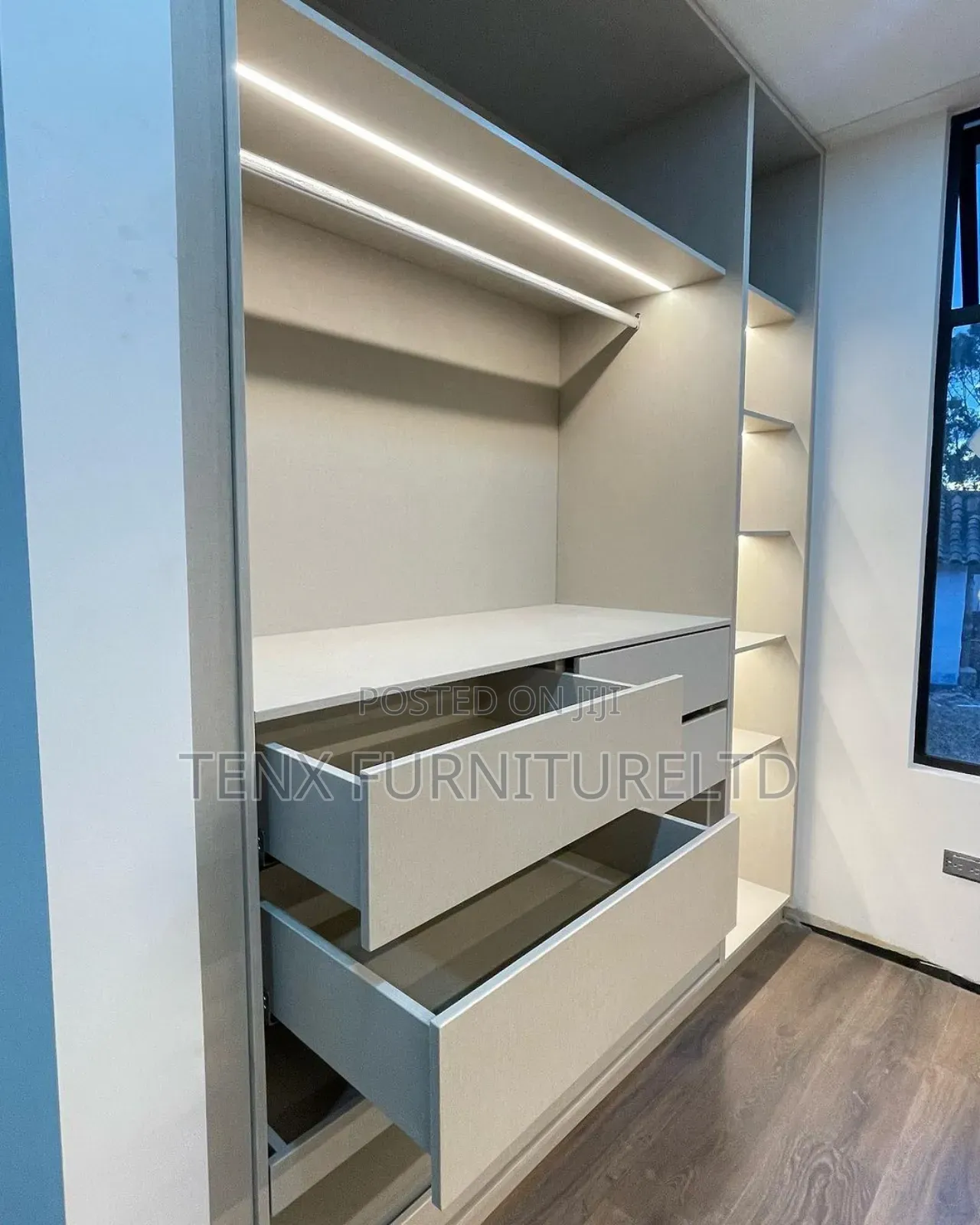 Wardrobe (Inbuilt /Stand Alone)