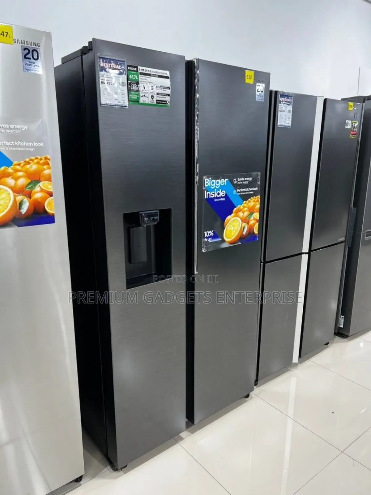 Samsung-617ltr-side-by-side-refrigerator-silver-rs64r5111m9