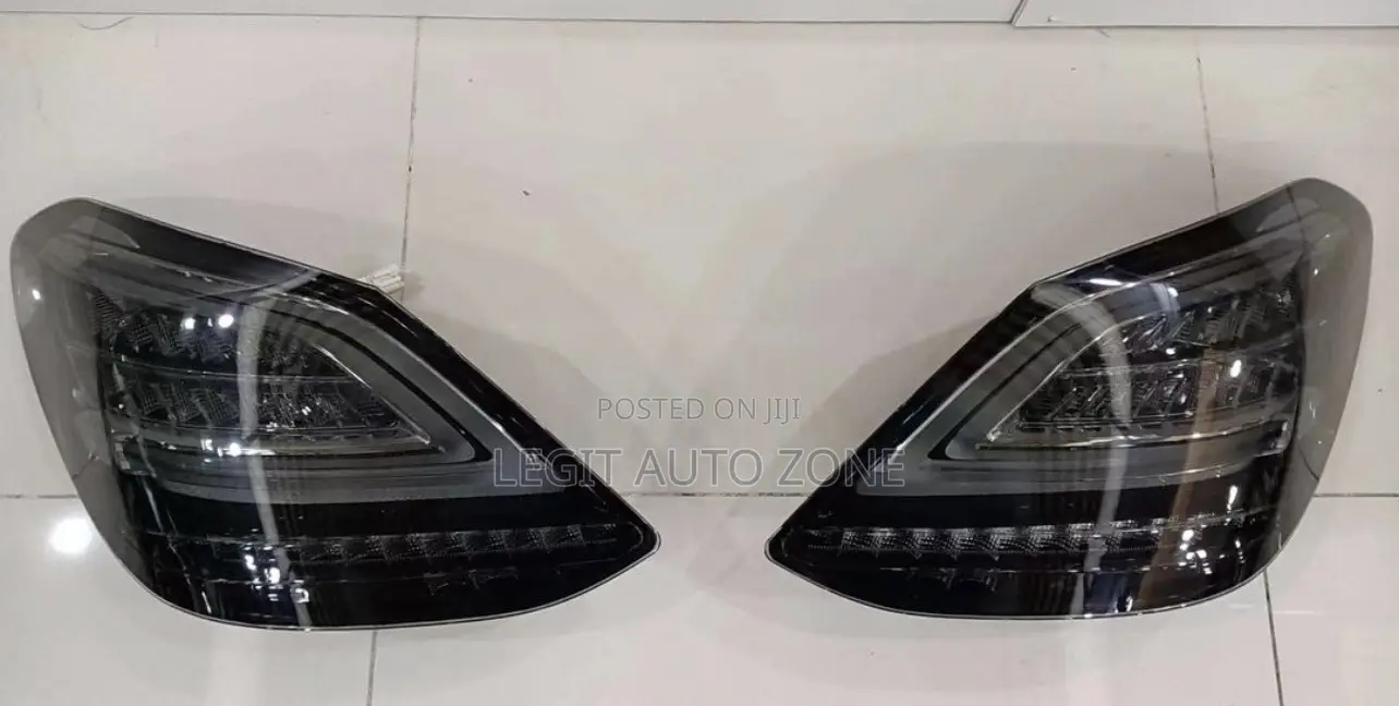 Mercedes Benz W205/C300 Spec Headlight
