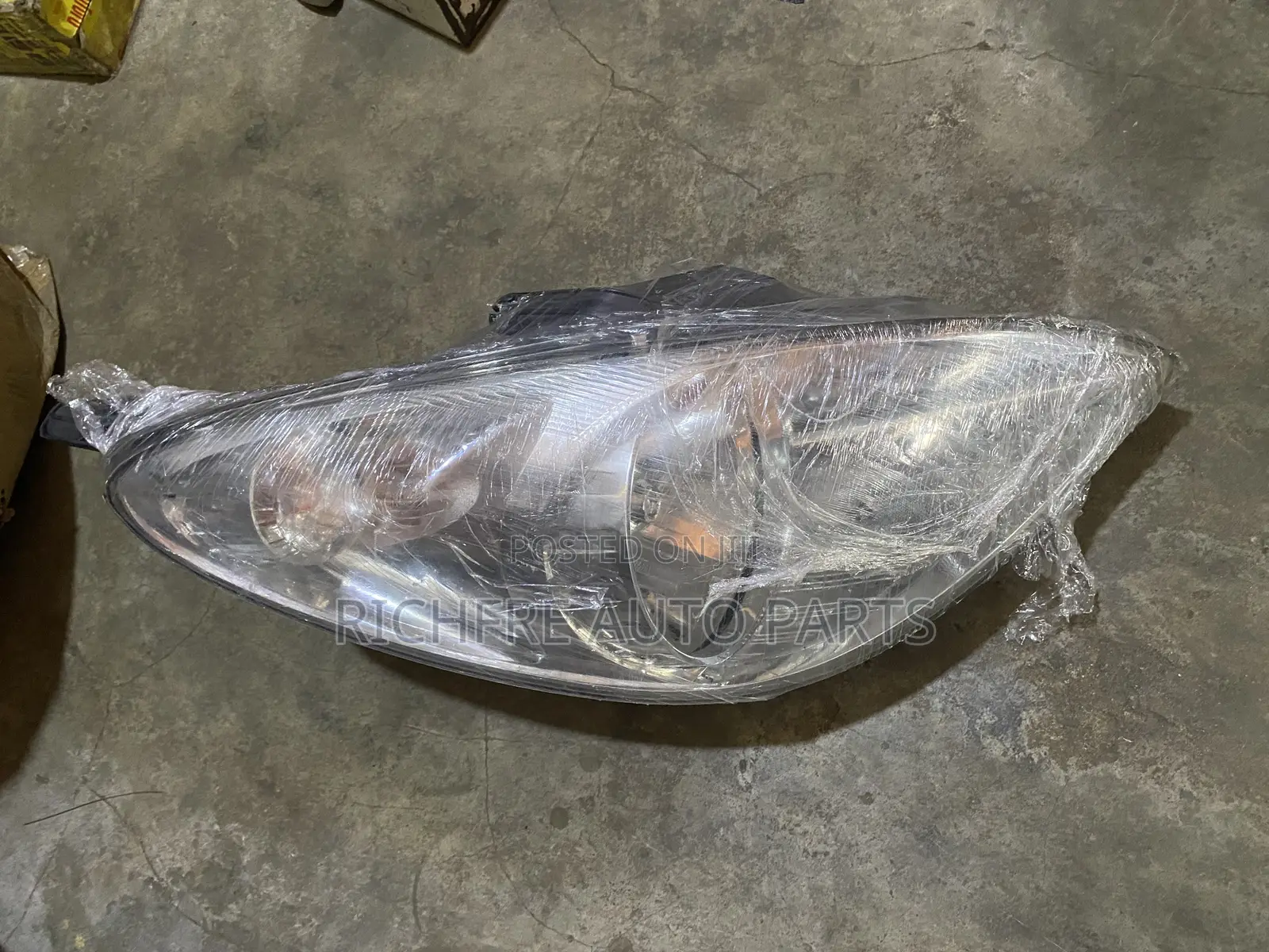 Hyundai I10 Headlight