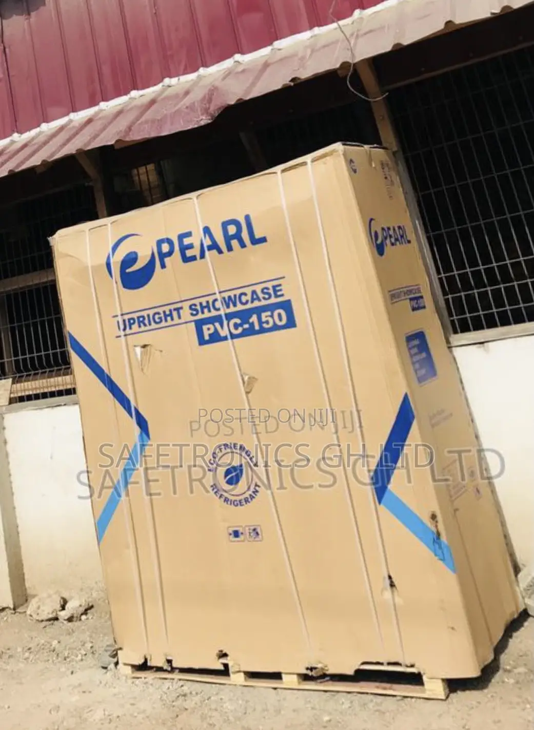 Eco Friendly PVC-150 Display 3 Doors Pearl Glass Fridge
