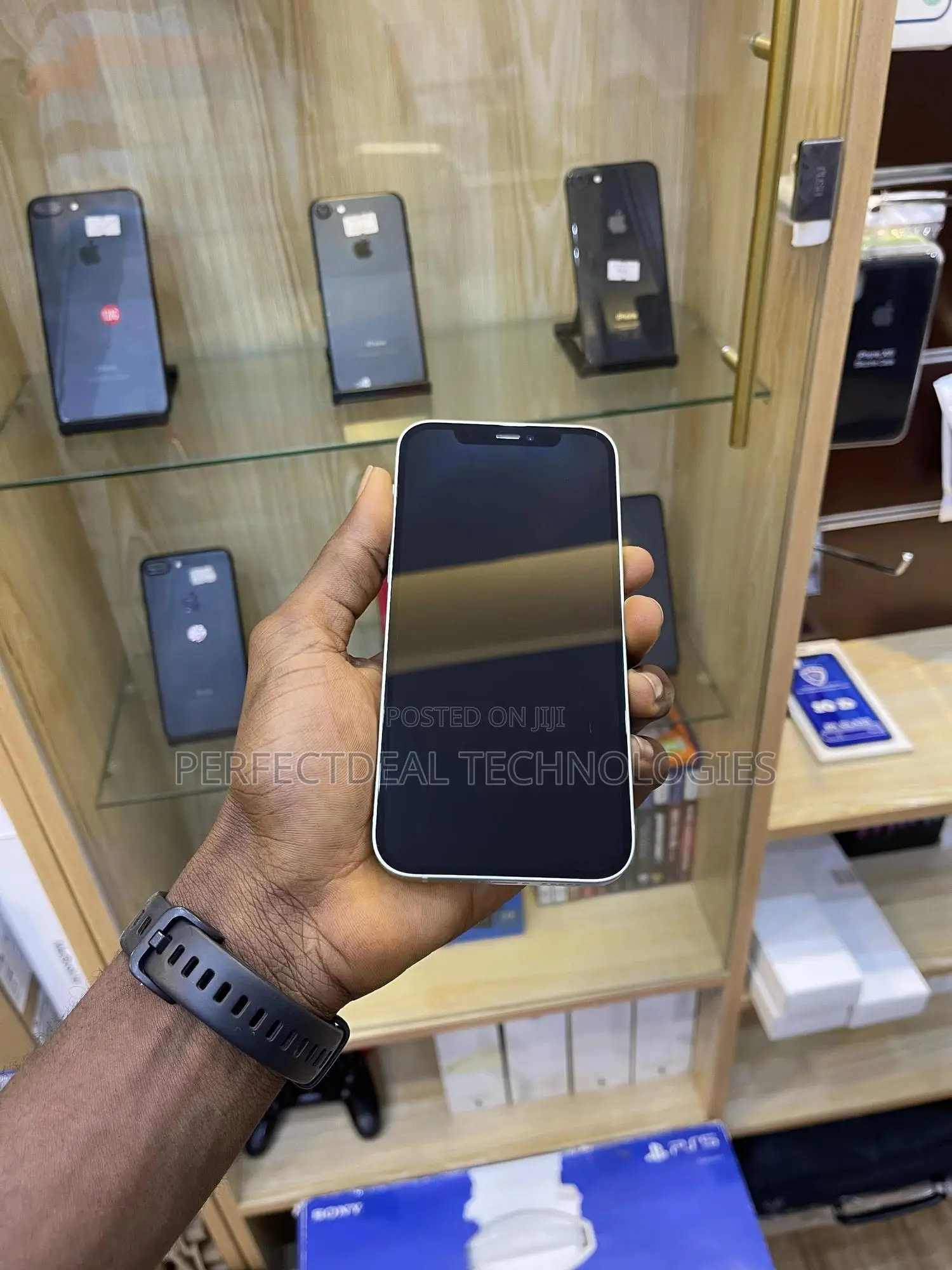 New Apple iPhone 12 64 GB Green