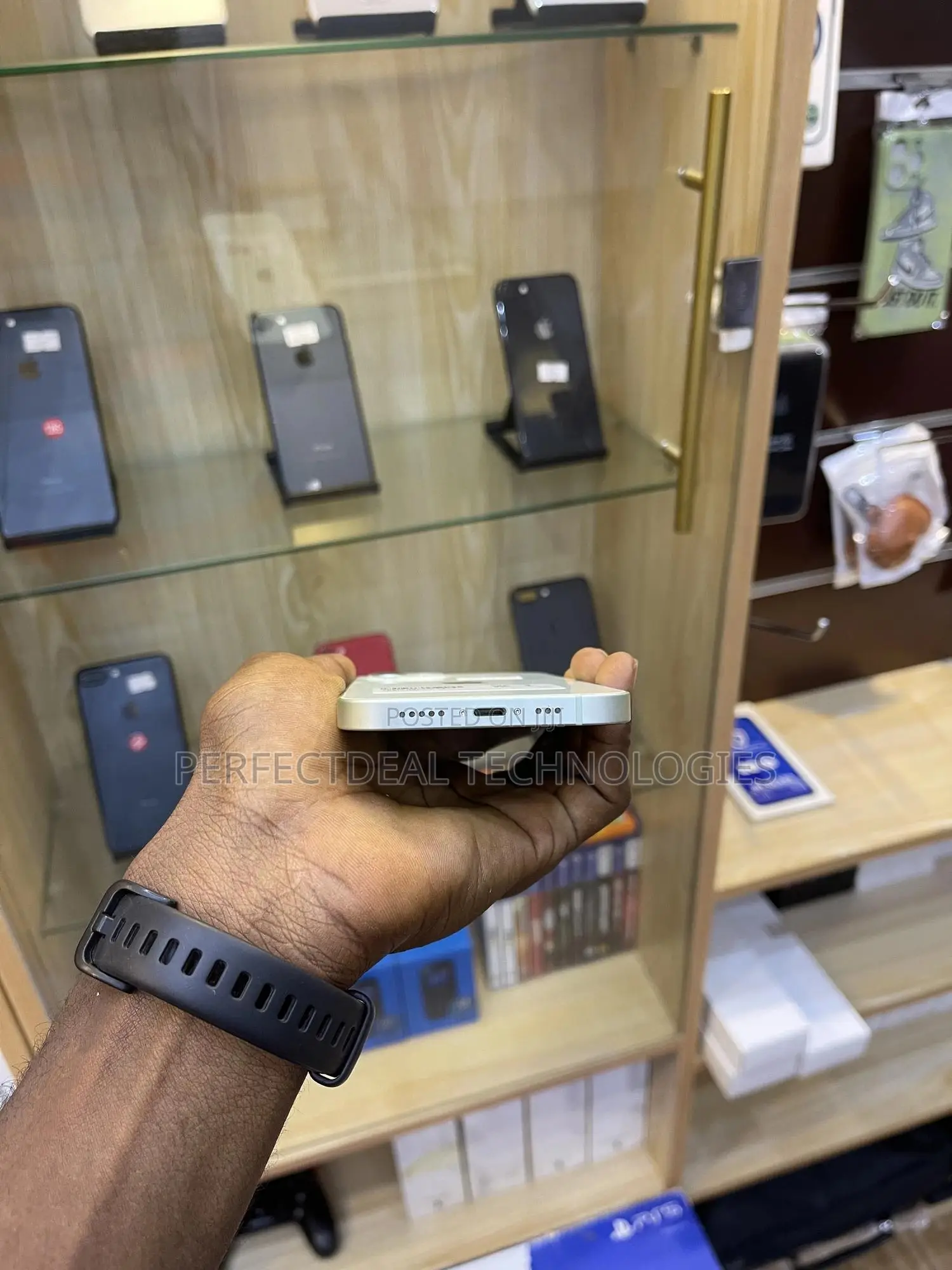 New Apple iPhone 12 64 GB Green