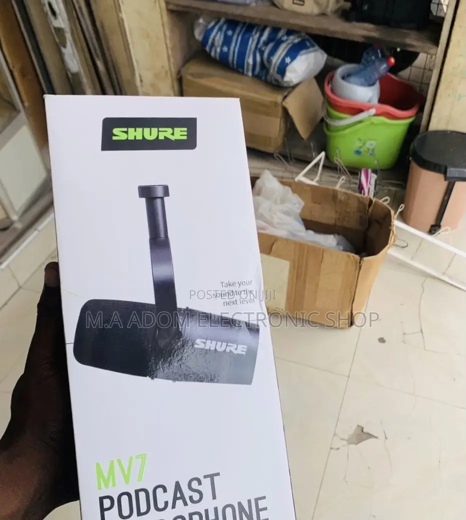 High Quality Shure MV7 USB Microphone For Podcasting.