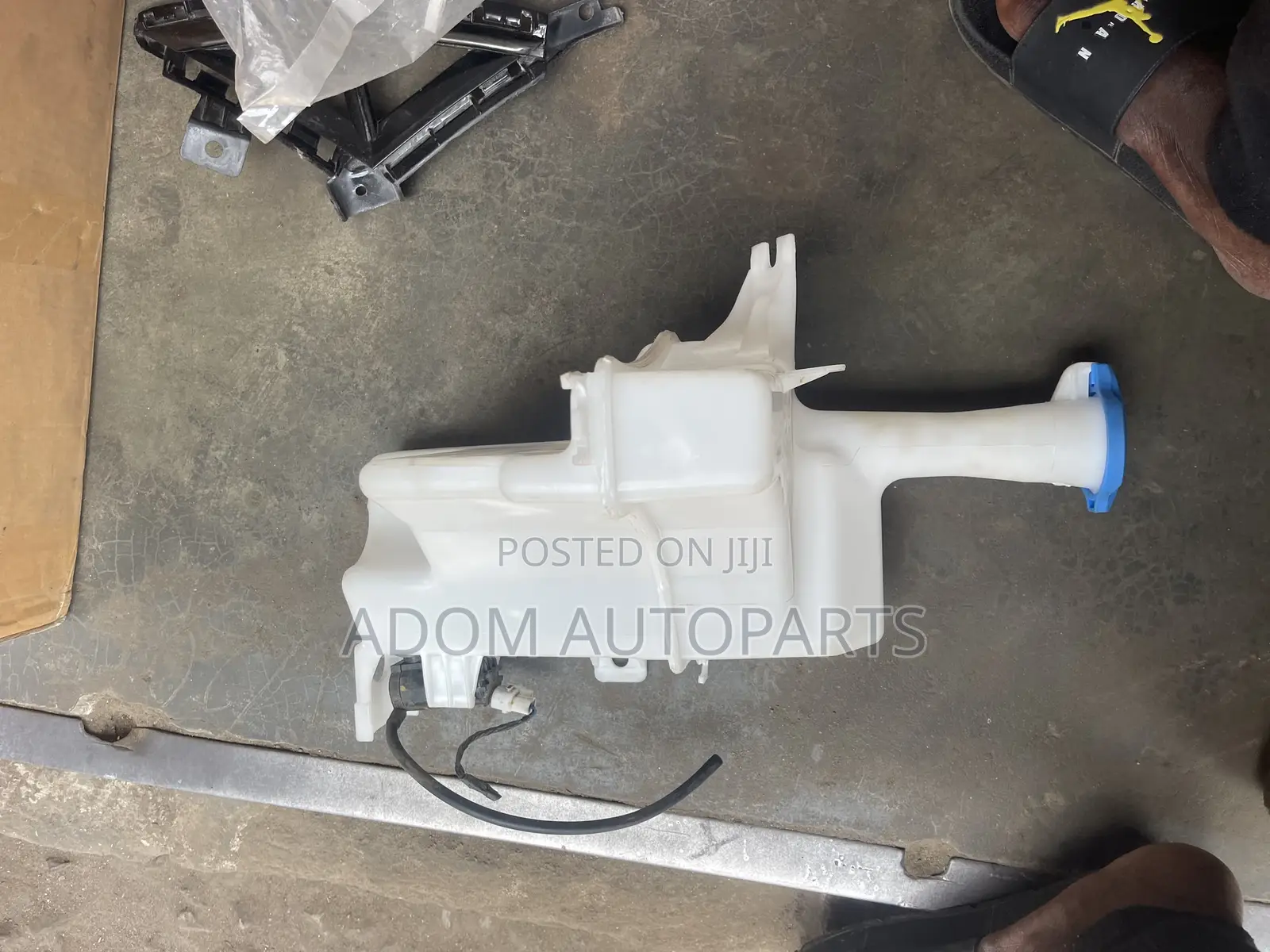 Elantra Wiper Bottle Coolant 2017 2018 2019 2020