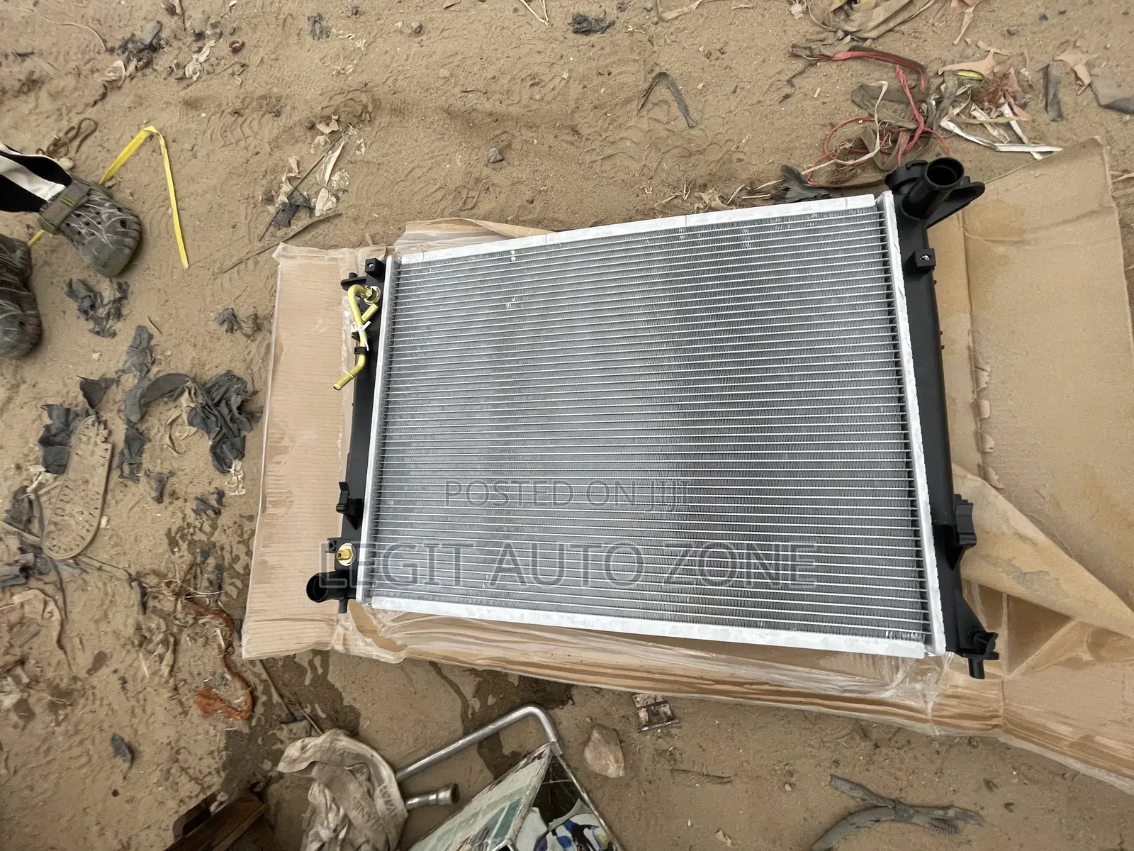 Kia Sorento 2012,2014, Radiator Tank / Water Tank