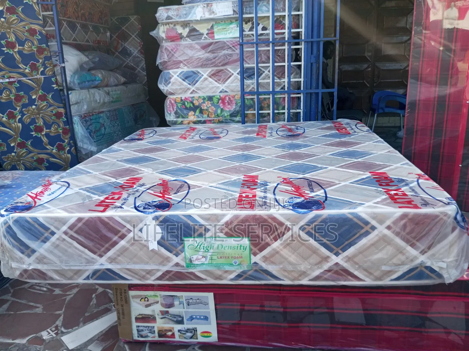Awesome Mattress 12" Queen Size # High Density