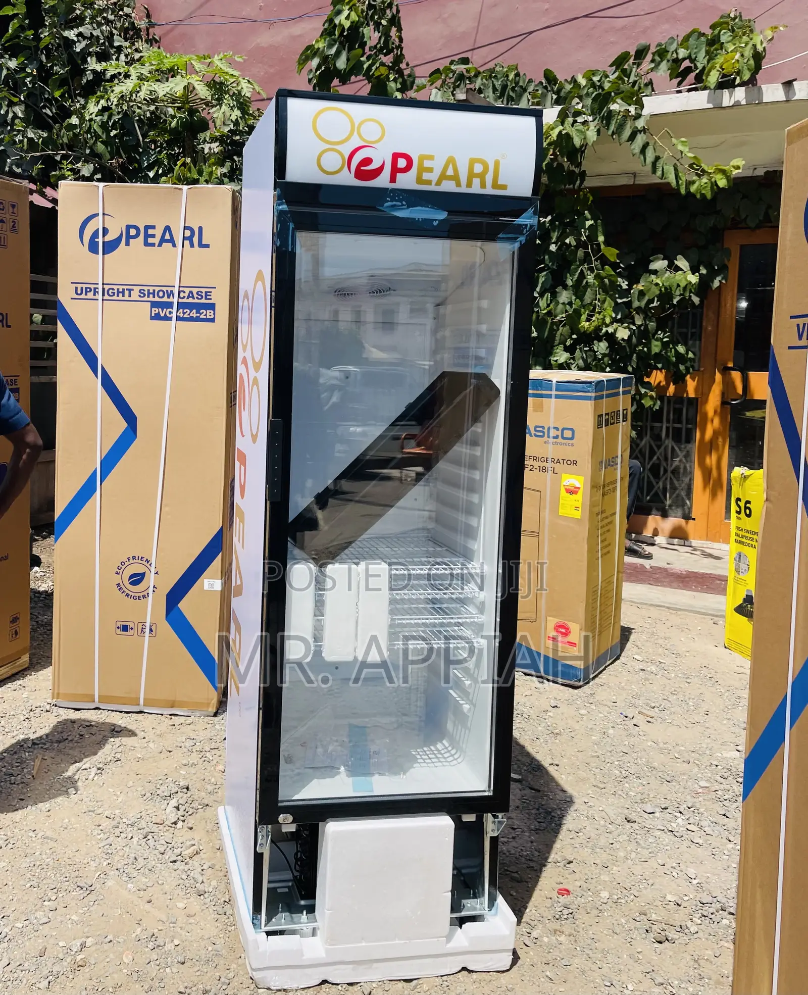Original Pearl 238L Single Door Electric Display Fridge.
