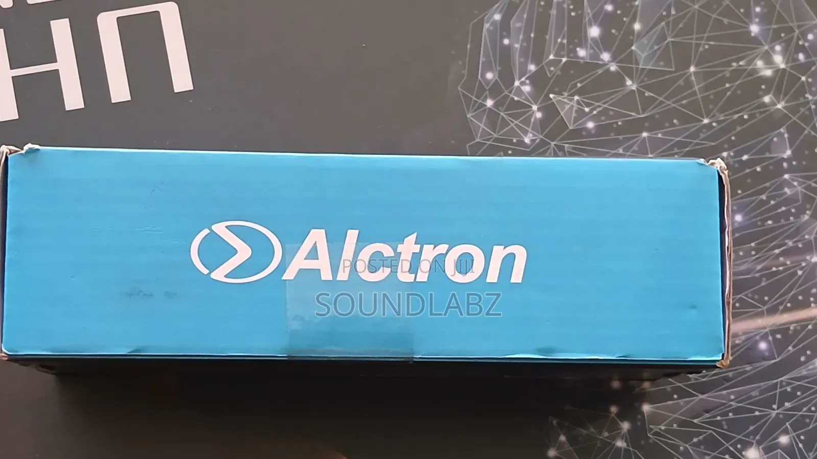 Alctron Headphone Amplifier