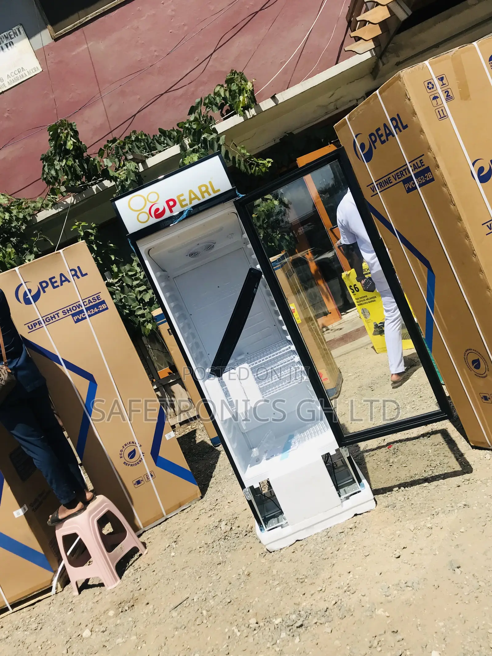 Shop 300 Liter Pearl Glass Display PVC-352 Singledoor