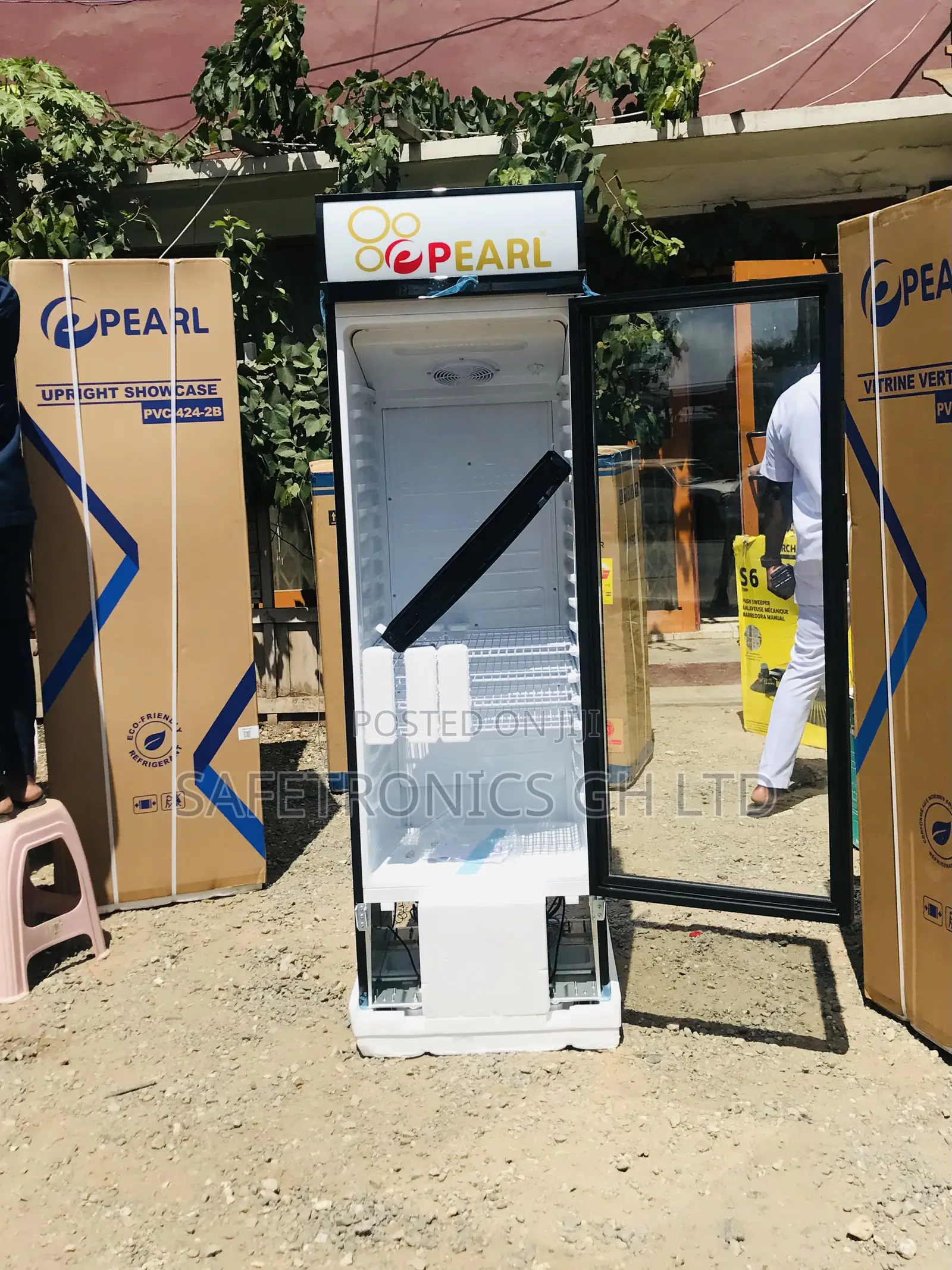 Durable Pearl PVC/316 Singledoor Display Glass Fridge