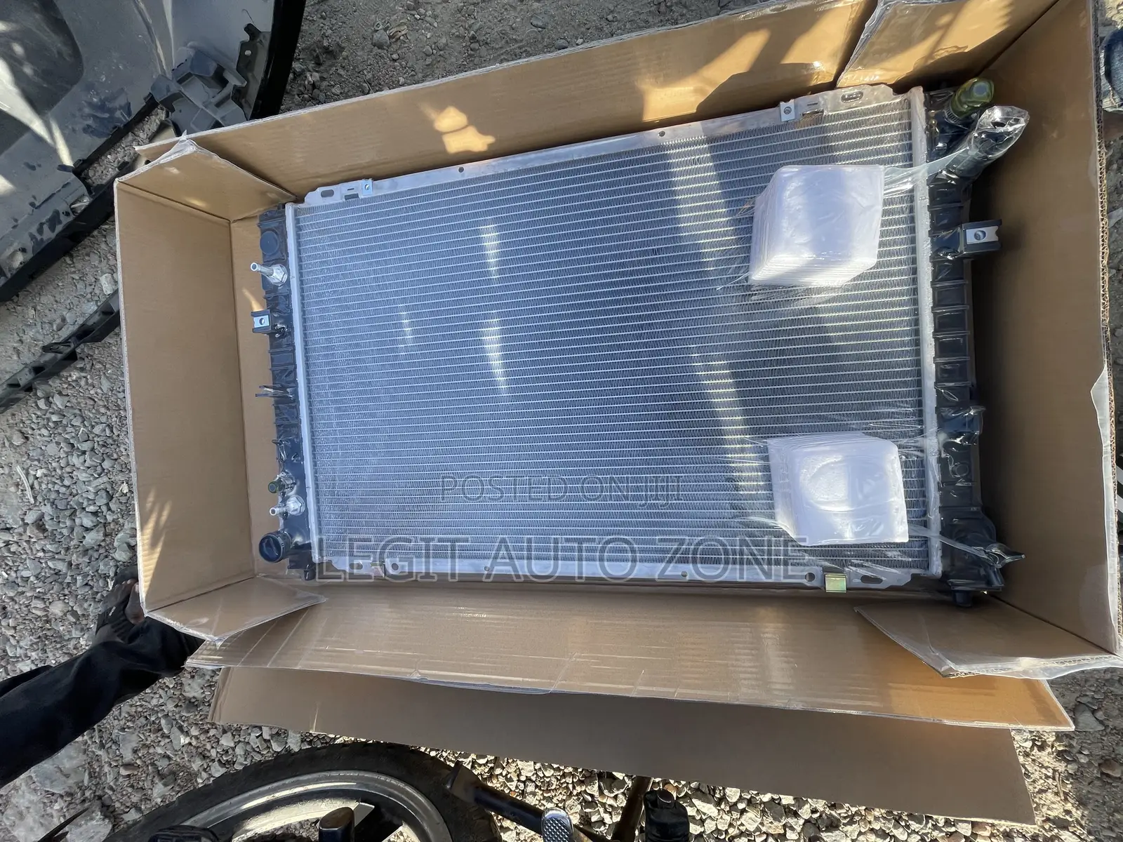 Ford Escape 2004,2010 Radiator Tank/Water Tank