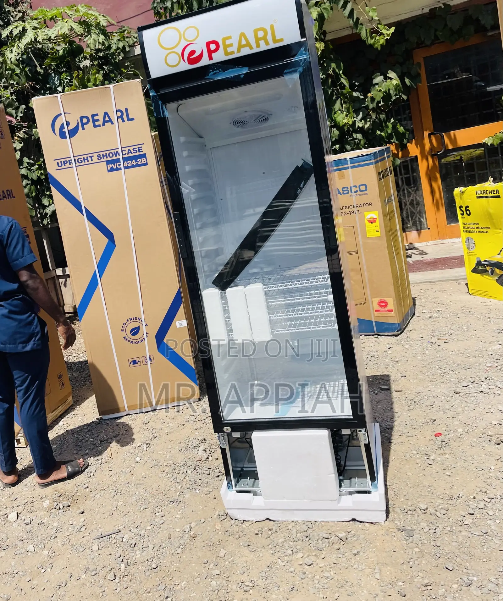Purchase Pearl PVC-316 238L 1 Door Electric Beverage Cooler