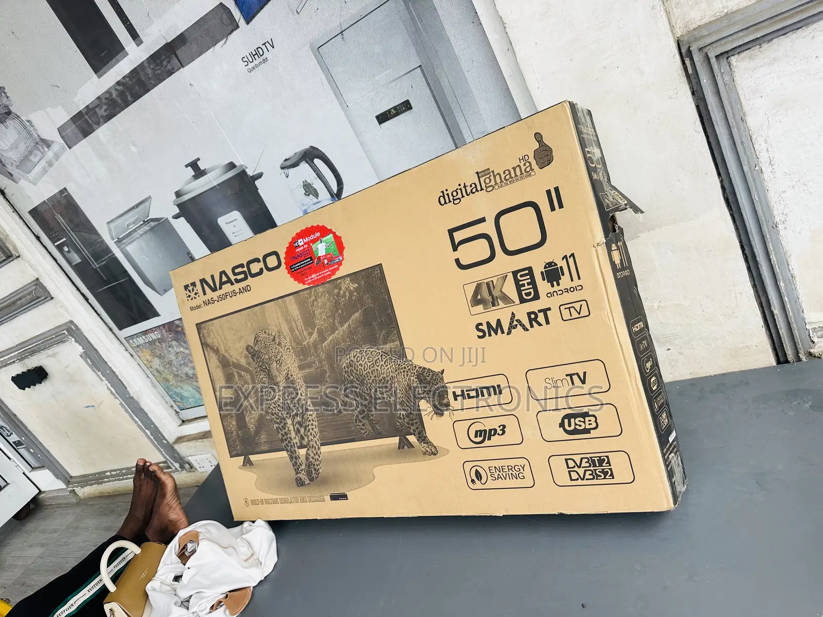 High Brightness Uhd Smart Smart Nasco 50”