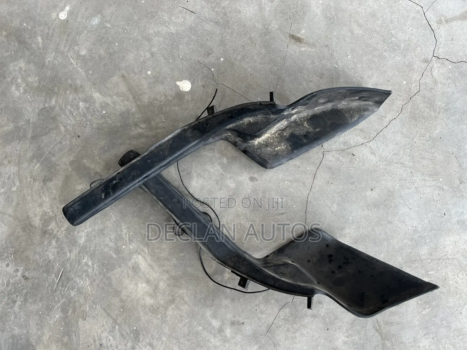 Wiper Side Cowl Cover Trim for 2022 Toyota Rav4 (Right Side)