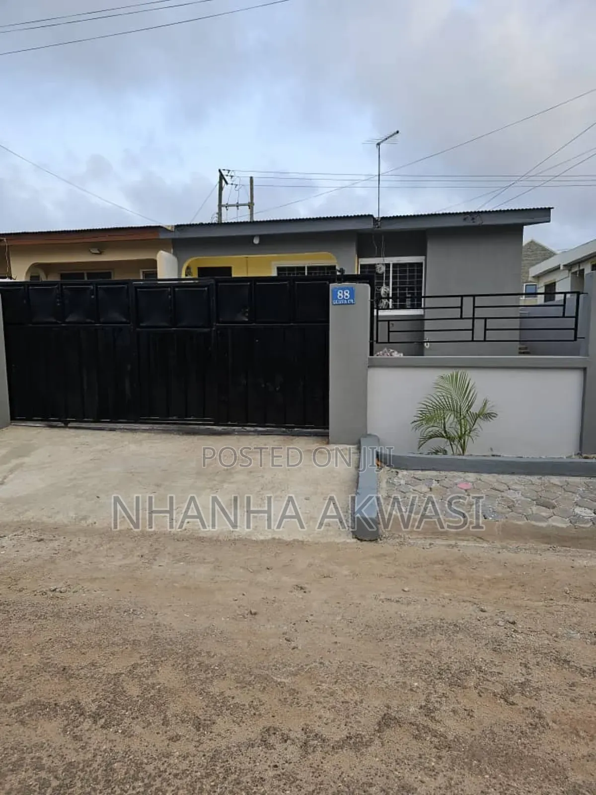 2bdrm House in Community 19, Tema Metropolitan for rent